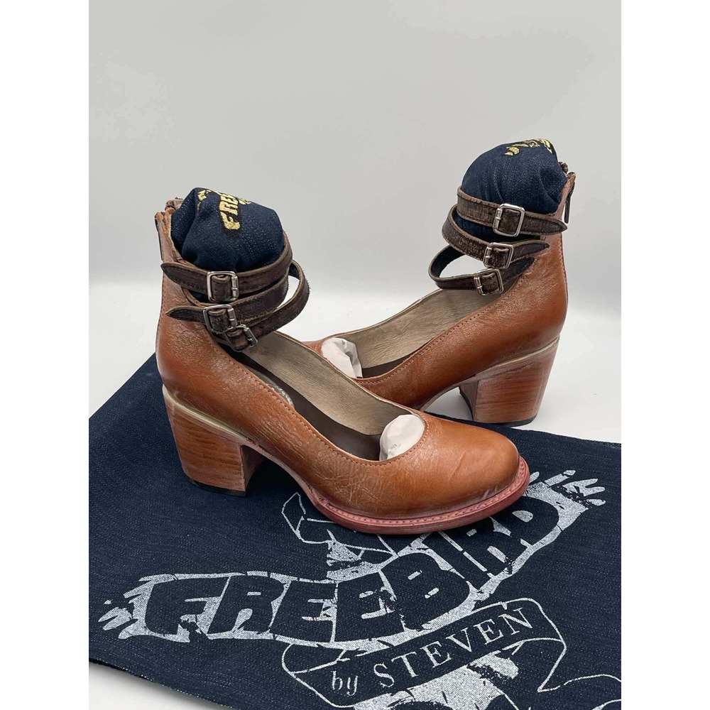 Freebird by Steven Randi Dusty Rose Leather Triple Buckle Ankle Strap Heels 7